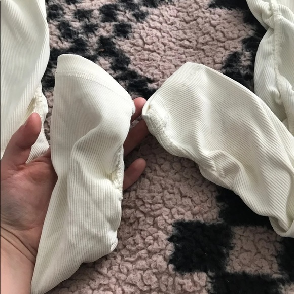 Alo Brand Goddess Legging - Picture 2 of 5